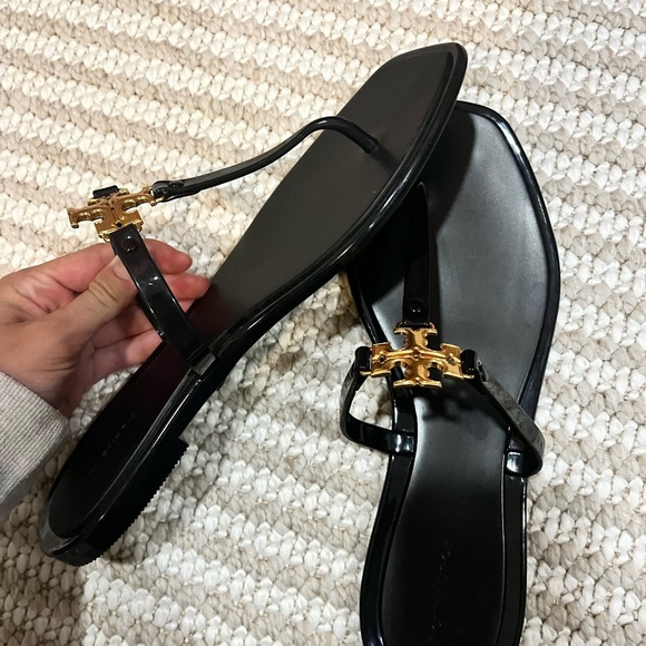 TORY BURCH Mini Miller Jelly Thong Sandals - Picture 4 of 7